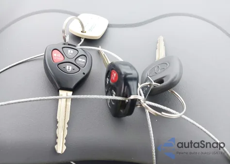 2009 Toyota Corolla Le z USA, uszkodzony, nr VIN JTDBL40E19J024074